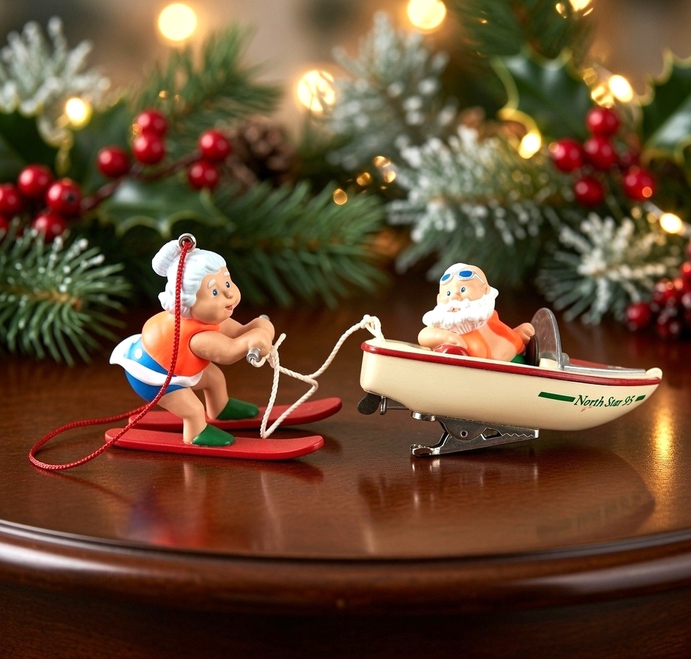 Hallmark Keepsake 1995 Santa Mrs Claus Water Skiing North Star 95 Ornament VG